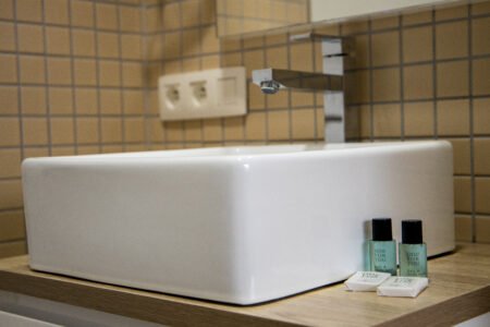 Comfortabele hotelkamer met airco bij GUZY Hotel Lier