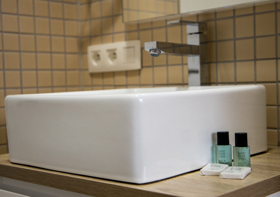 Comfortabele hotelkamer met airco bij GUZY Hotel Lier