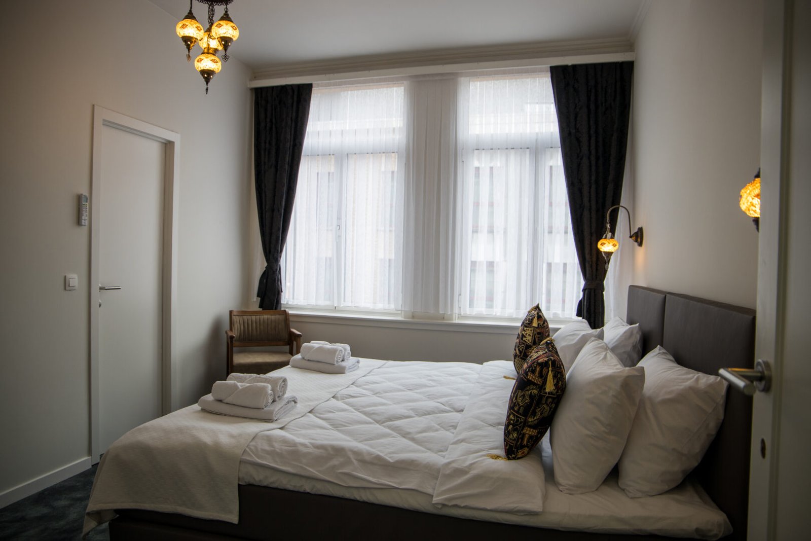 Comfortabele hotelkamer met airco bij GUZY Hotel Lier