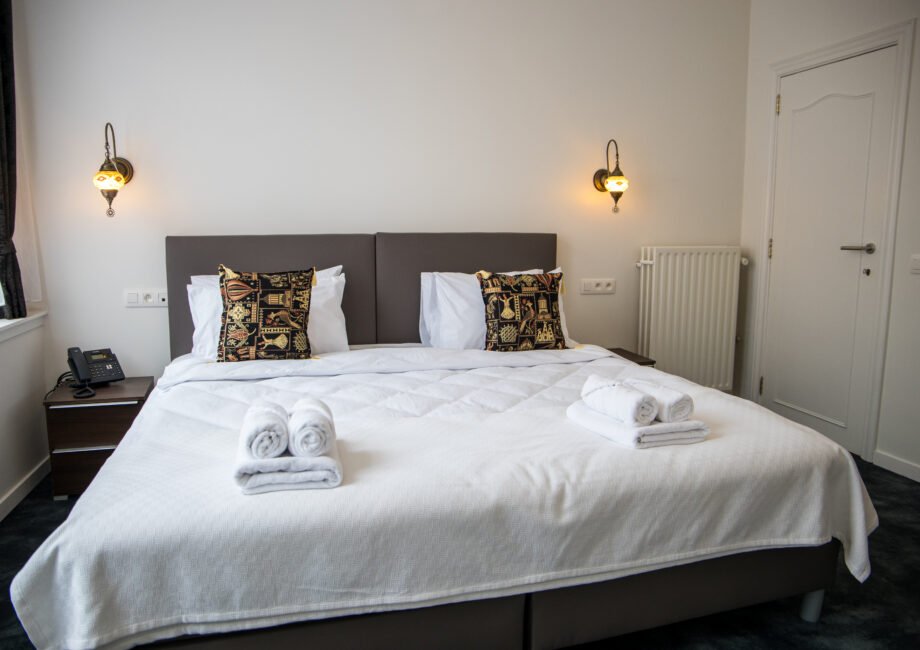 Comfortabele hotelkamer met airco bij GUZY Hotel Lier