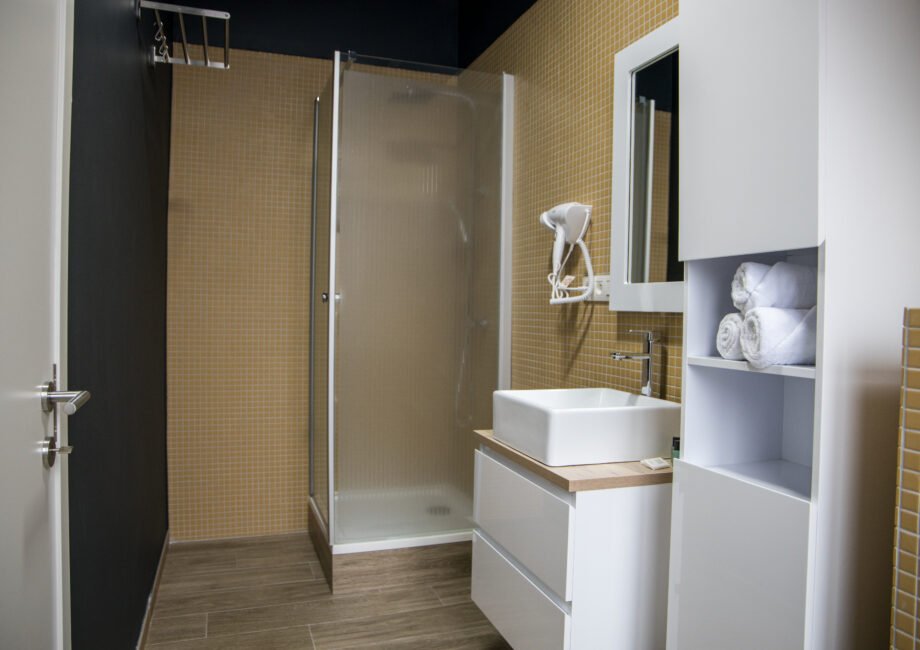 Comfortabele hotelkamer met airco bij GUZY Hotel Lier