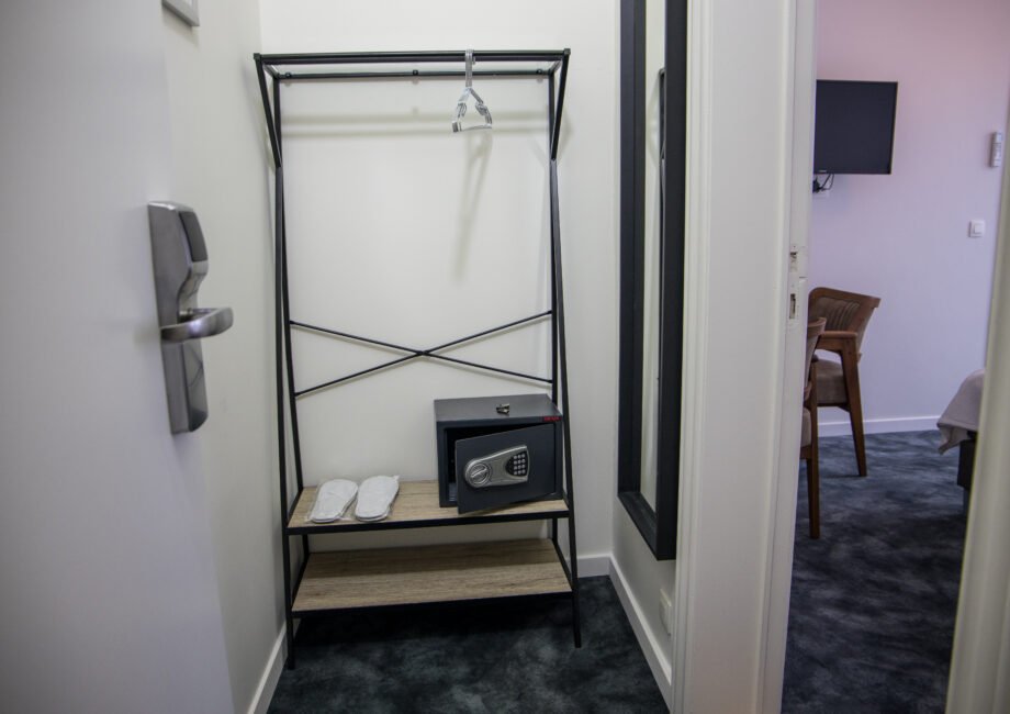 Comfortabele hotelkamer met airco bij GUZY Hotel Lier