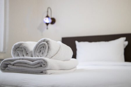 Comfortabele hotelkamer met airco bij GUZY Hotel Lier