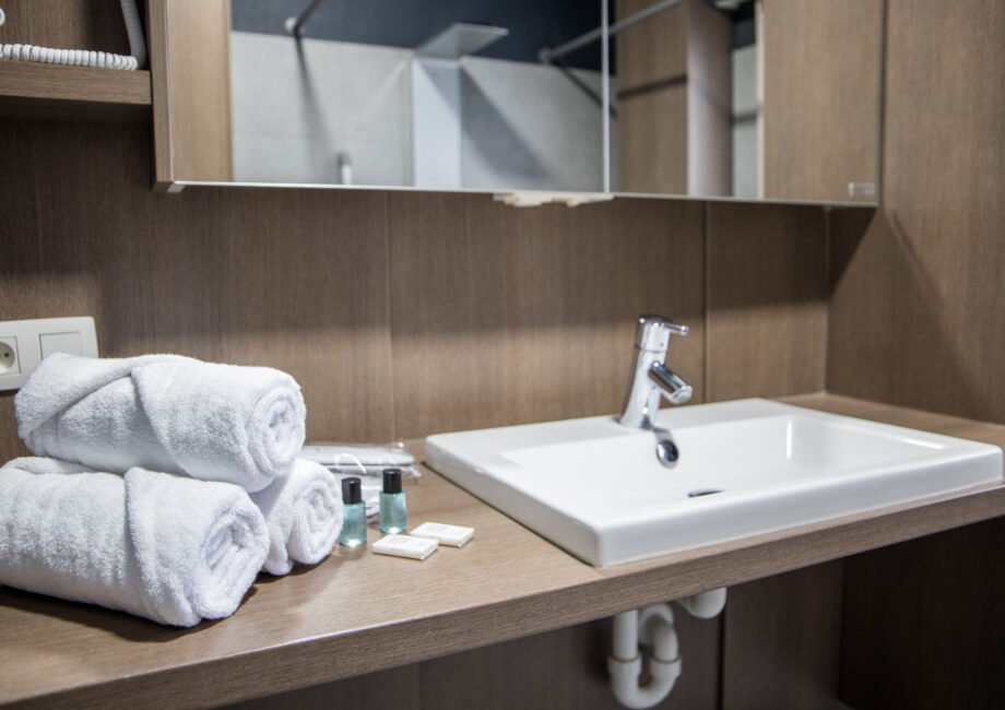Comfortabele hotelkamer met airco bij GUZY Hotel Lier